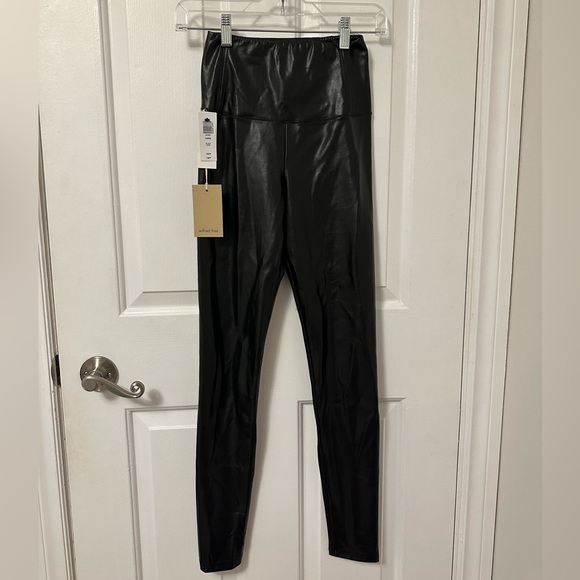 ARITZIA DARIA LEATHER LEGGINGS - Picture 1 of 3